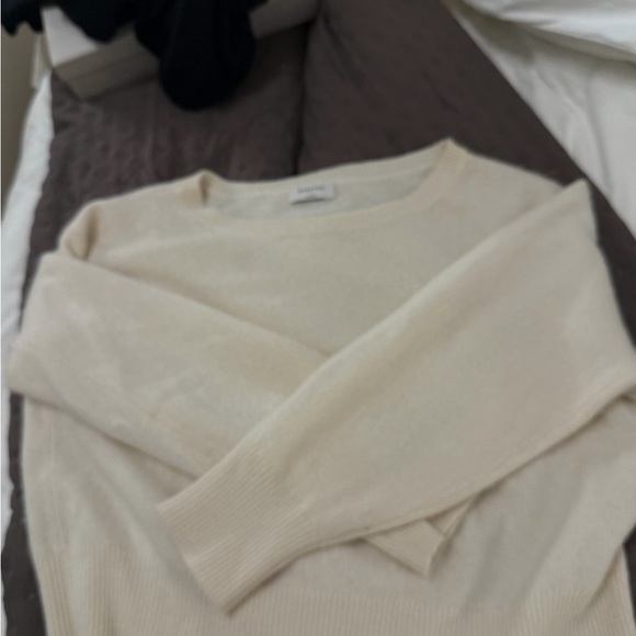Aritzia Babaton Elegant Cream Cashmere Blend Sweater - Picture 6 of 6